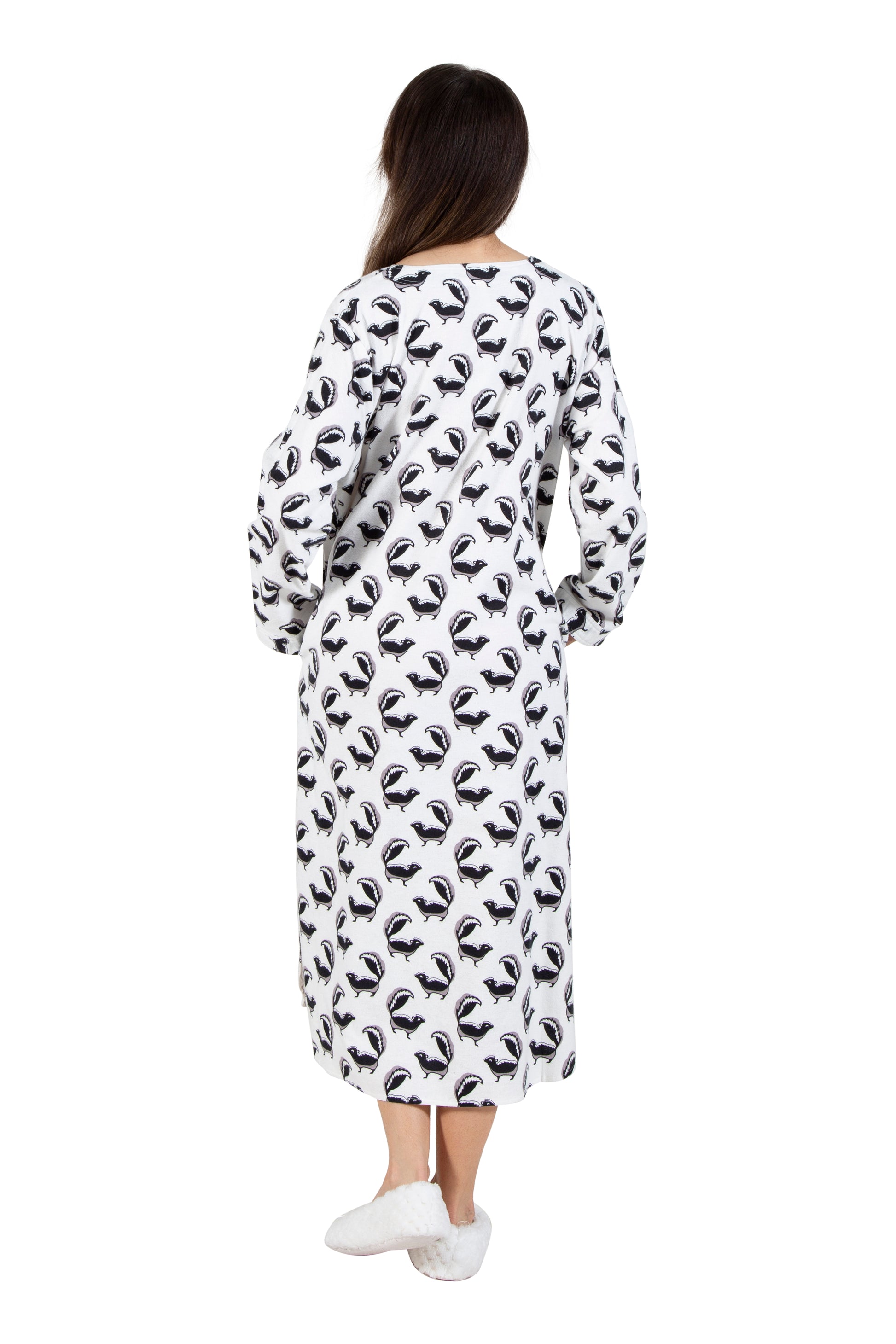 Whimsical Skunk Flannel Henley Night Shirt - La Cera