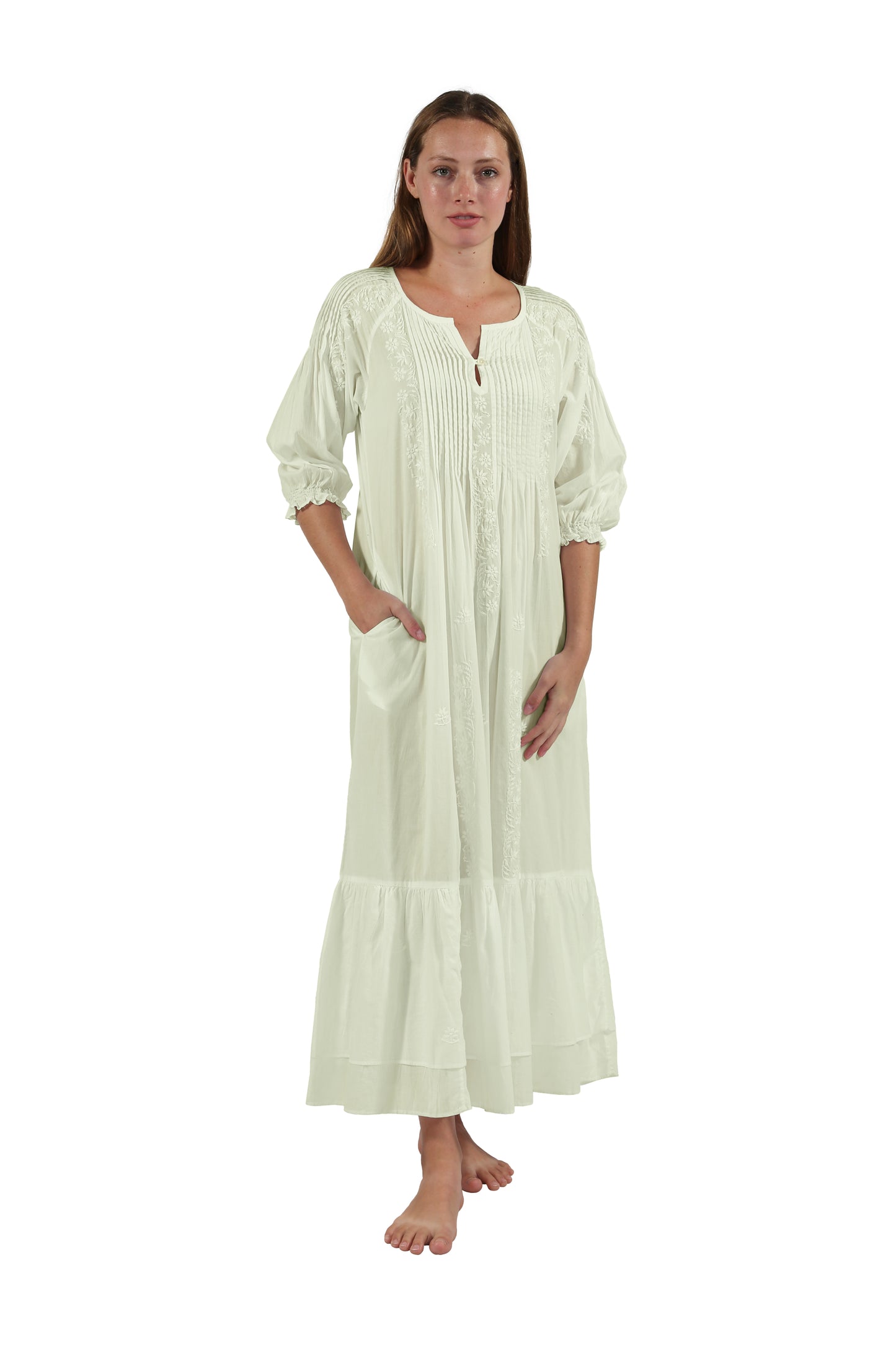 100% Cotton Embroidered Long Sleeve Gown - La Cera