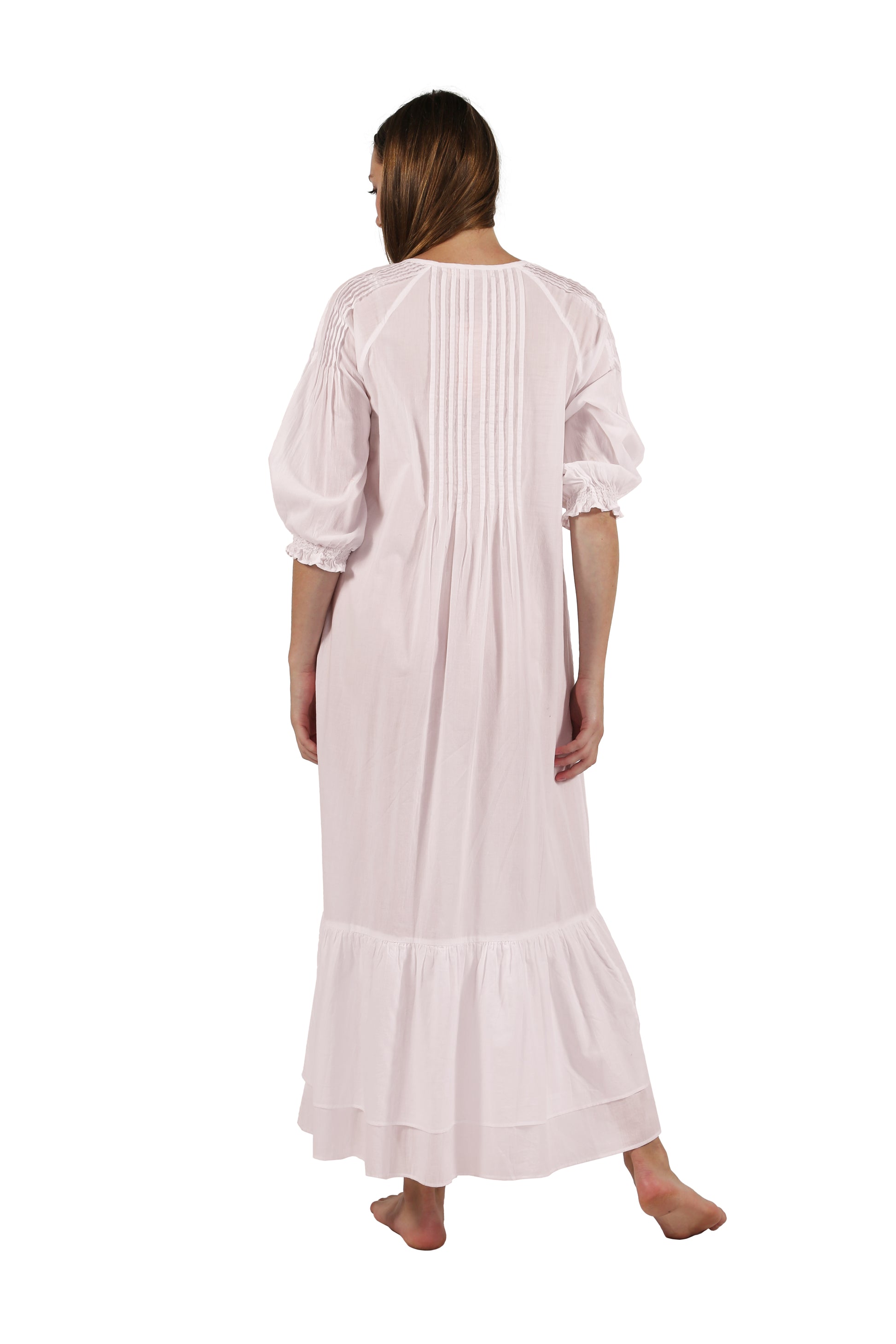 100% Cotton Embroidered Long Sleeve Gown - La Cera