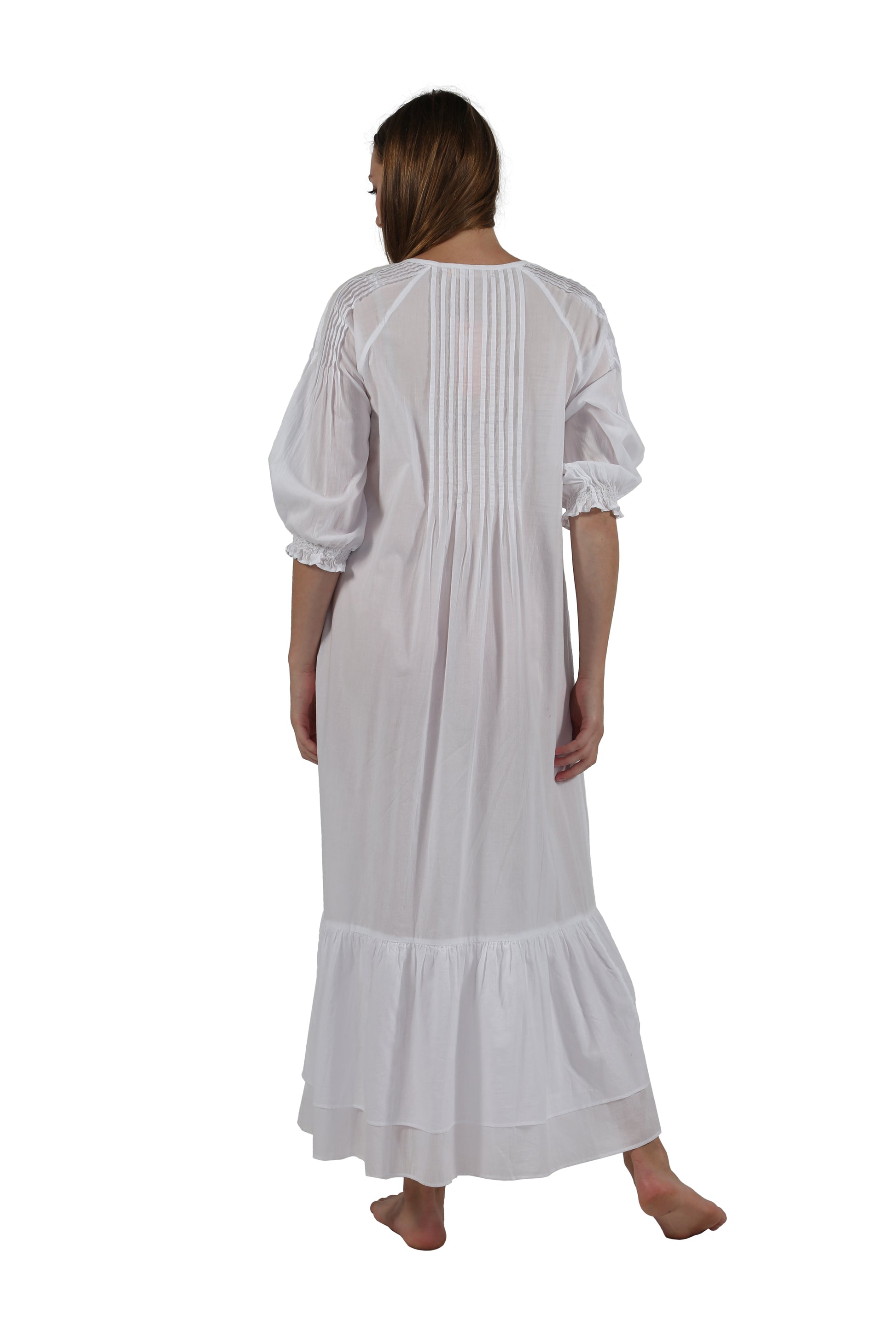 100% Cotton Embroidered Long Sleeve Gown - La Cera