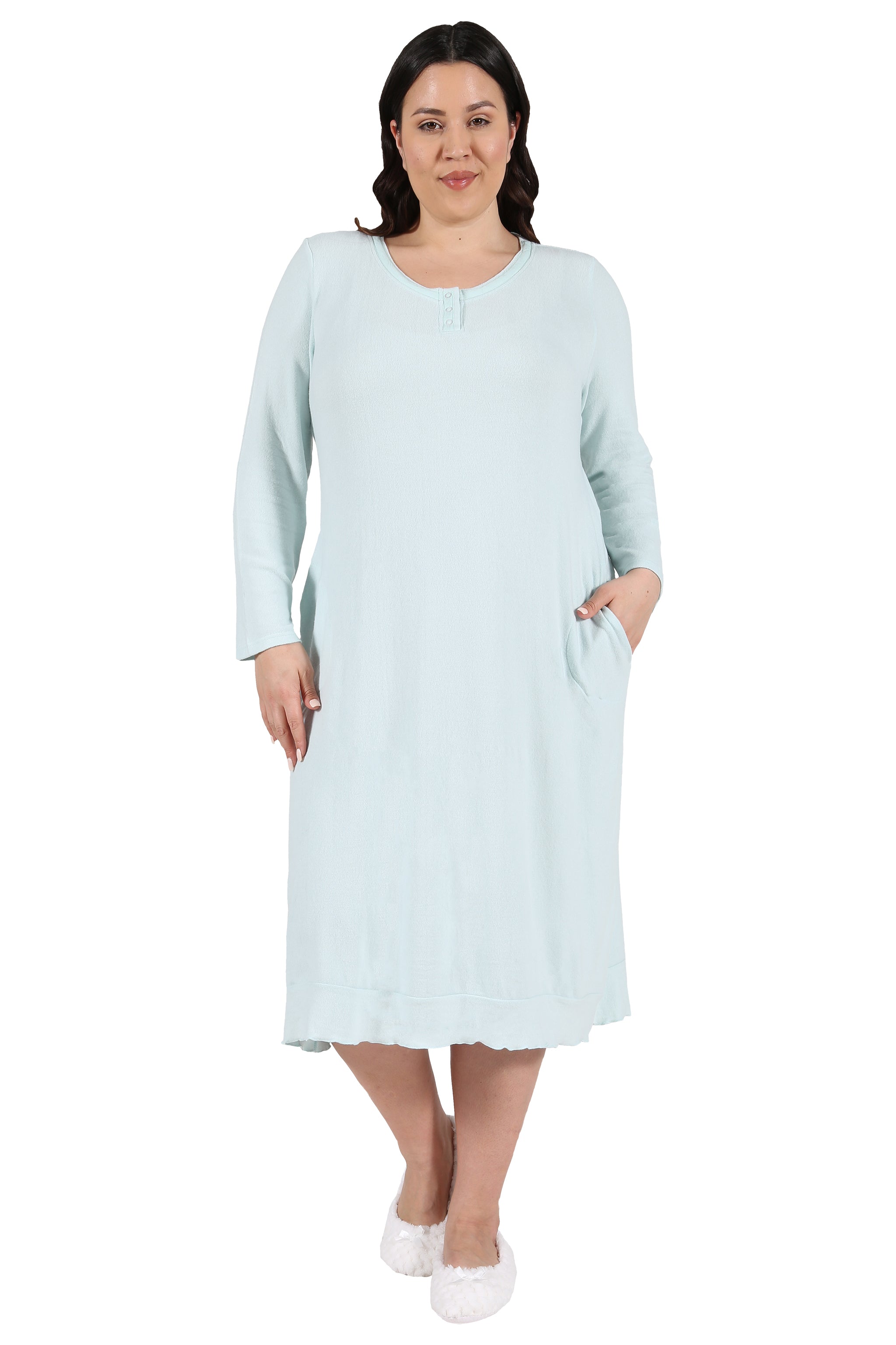The Comfort Collection Plus Size Snap Gown - La Cera